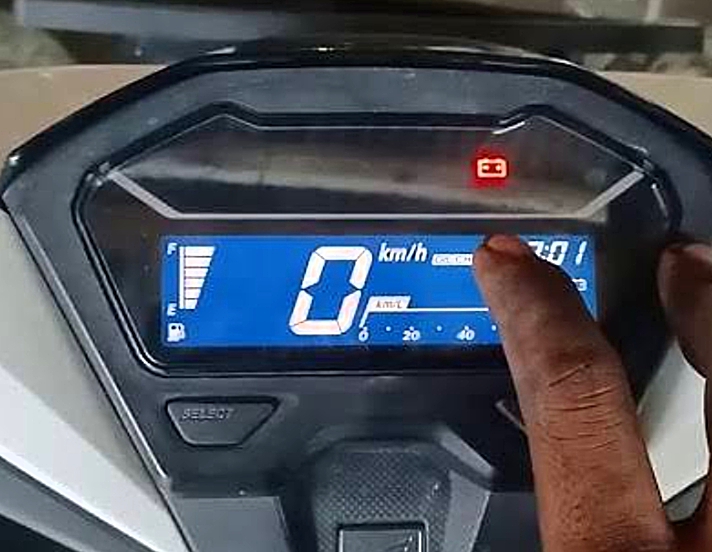 Indikator Baterai Motor Hondamu Menyala ? , Nggak Perlu Risau, Begini Penjelasannya.